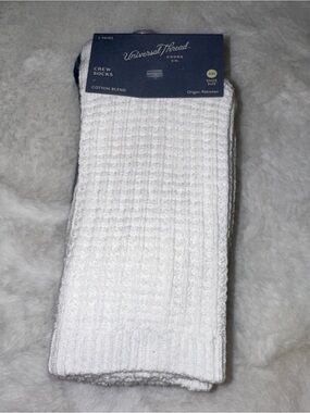 NEW universal thread crew socks
